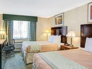 Hillcrest Hotel Near Jfk Airtrain New York Eksteriør billede